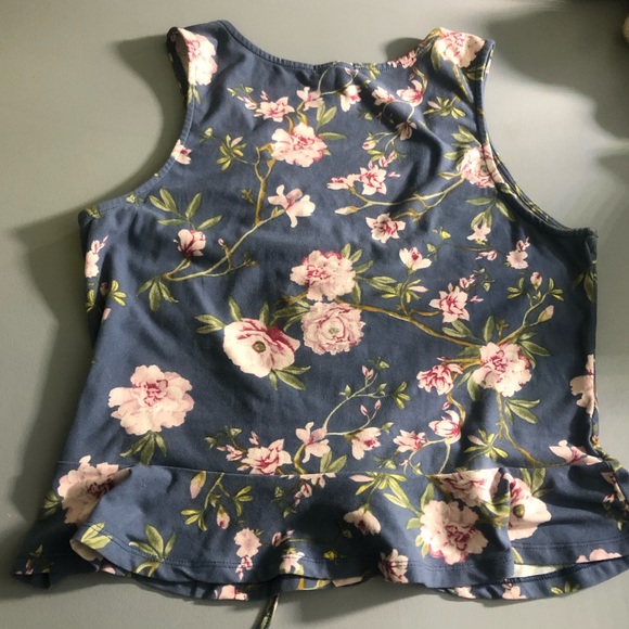 Blue and pink floral sleeveless top with ruching - Picture 4 of 4